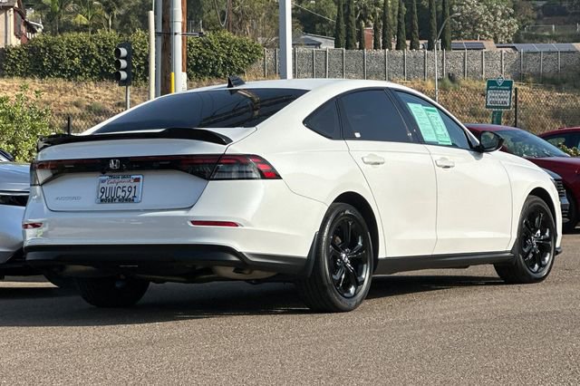 Certified 2025 Honda Accord SE image 5