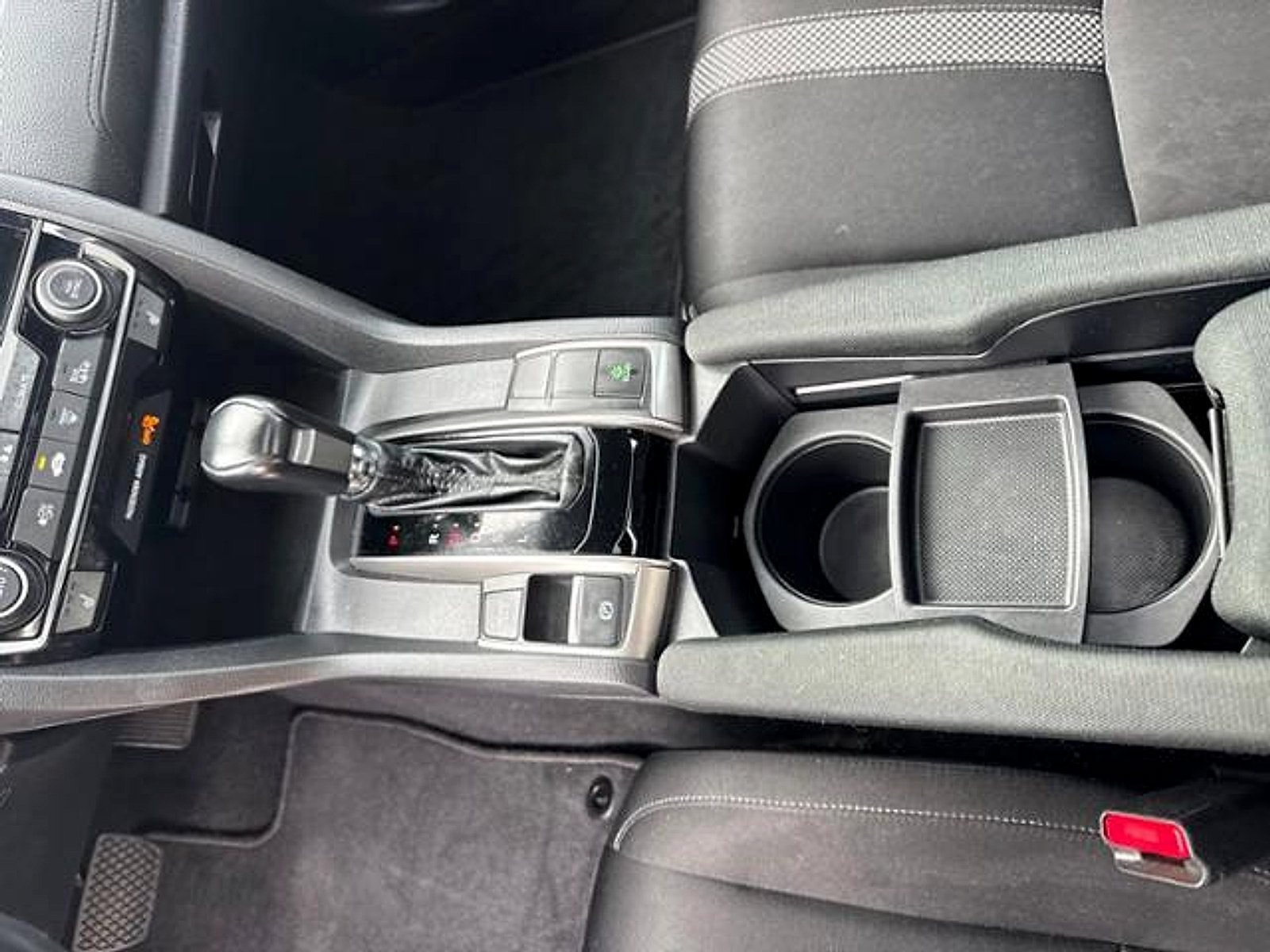 Used 2020 Honda Civic EX image 16