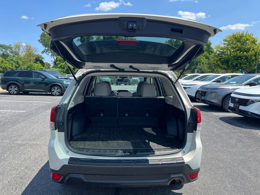 Used 2021 Subaru Forester Premium AWD/4WD image 16