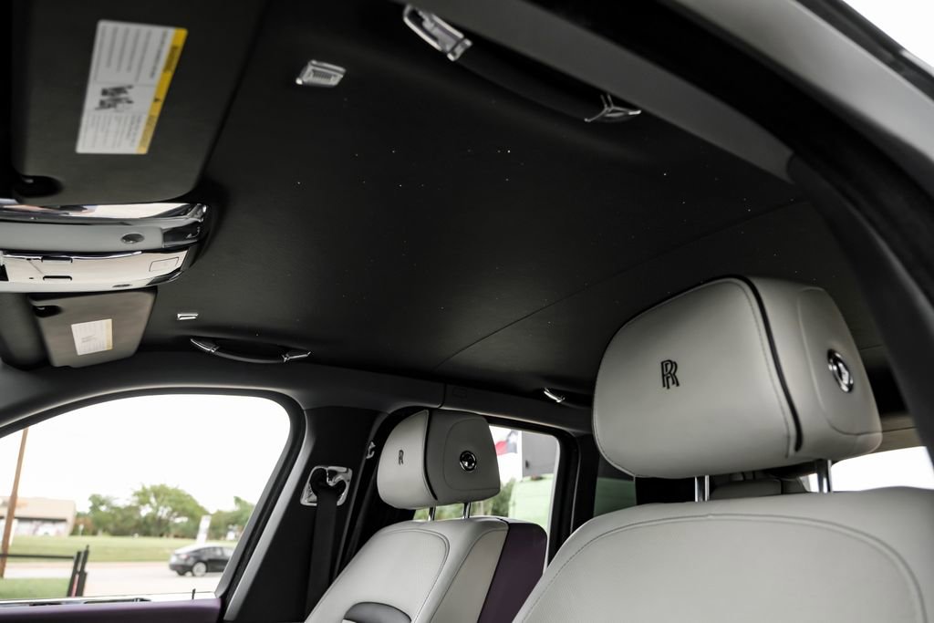 Used 2022 Rolls-Royce Cullinan Black Badge image 26