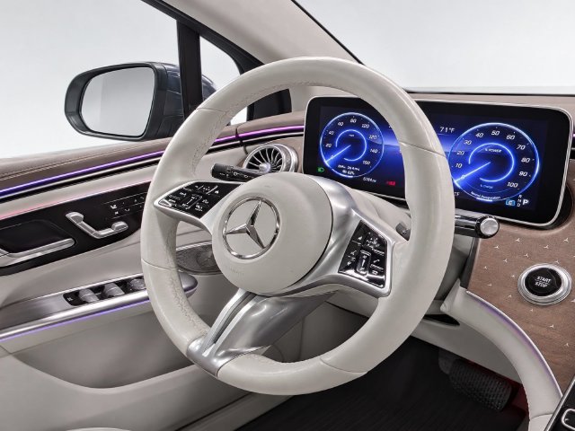 Used 2023 Mercedes-Benz EQE 350+ 4MATIC SUV image 27