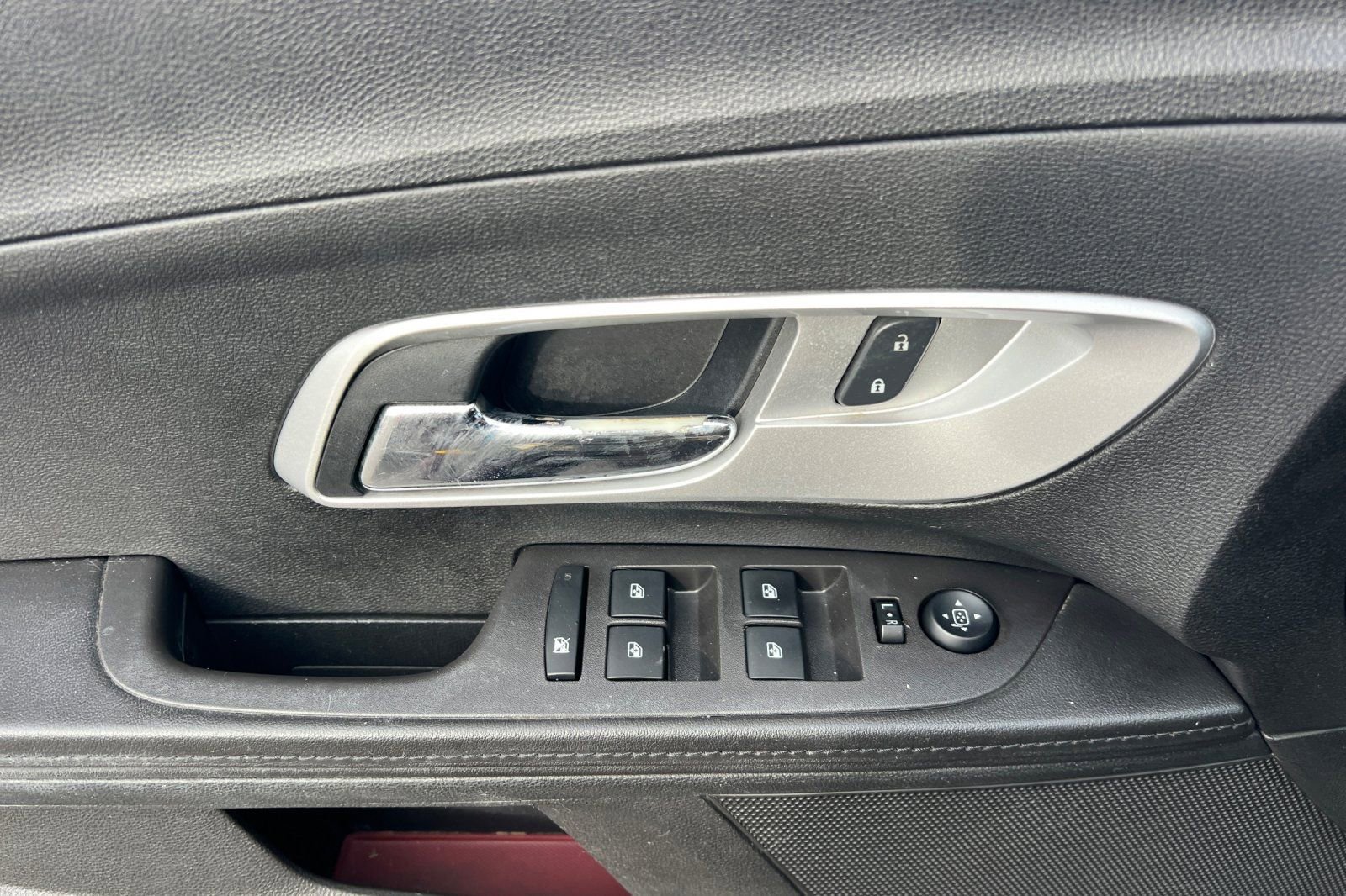 Used 2015 Chevrolet Equinox LS image 8