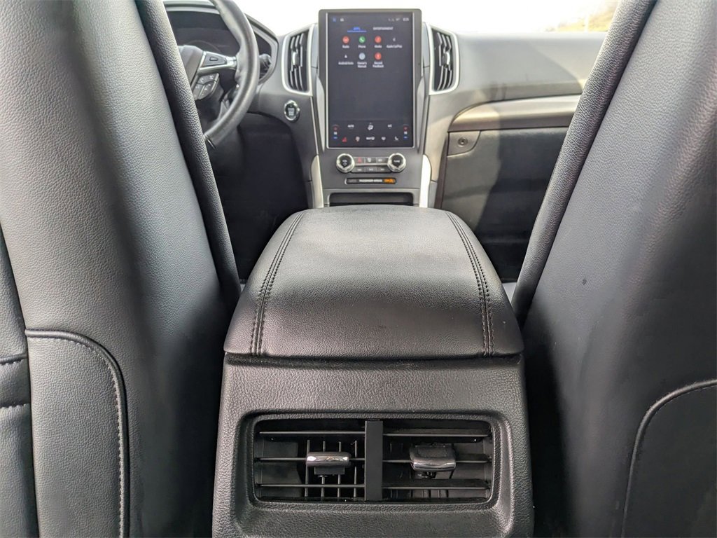 Used 2024 Ford Edge SEL image 33
