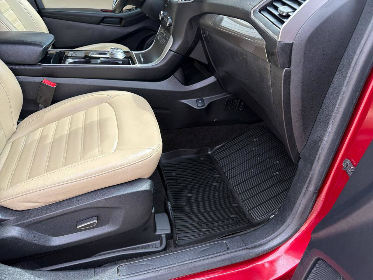 Used 2019 Ford Edge SEL w/ Equipment Group 201A image 21