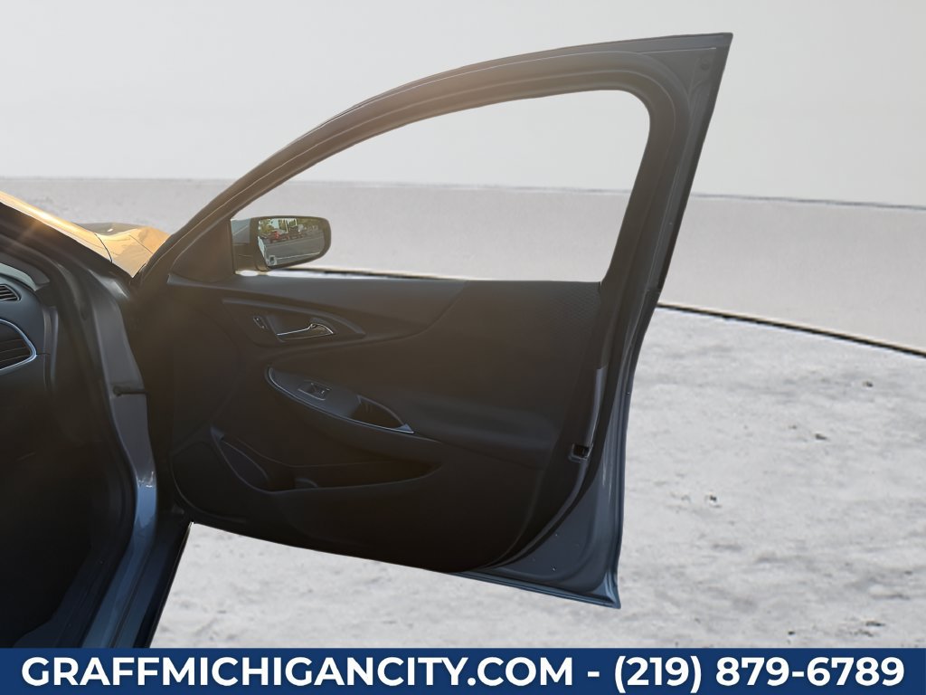 Used 2024 Chevrolet Malibu LT FWD image 25