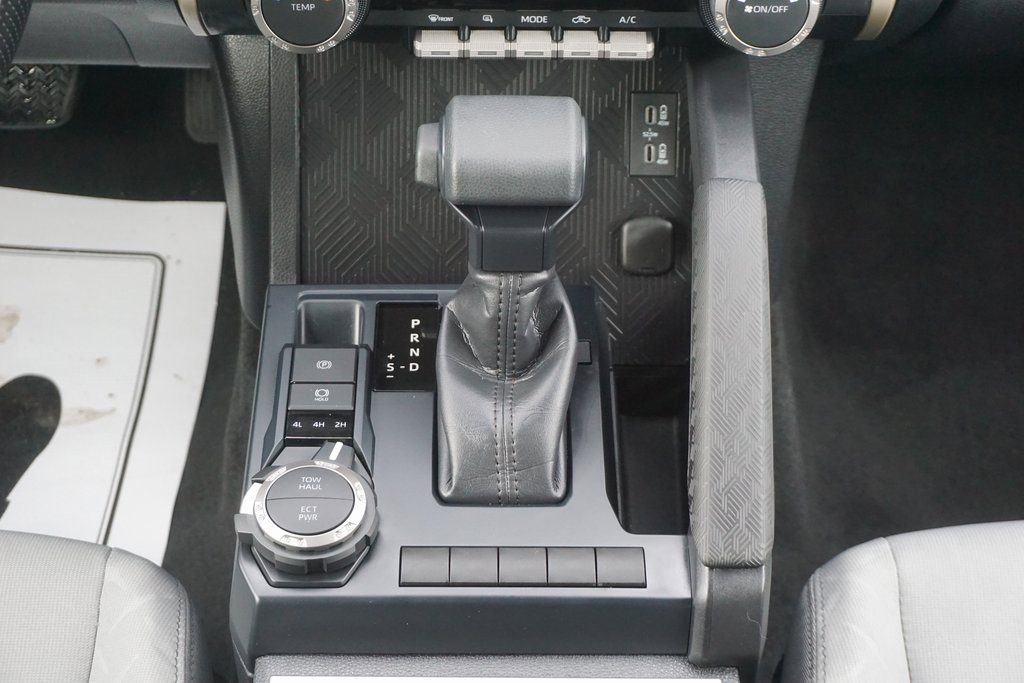 Used 2025 Toyota Tacoma SR5 image 29