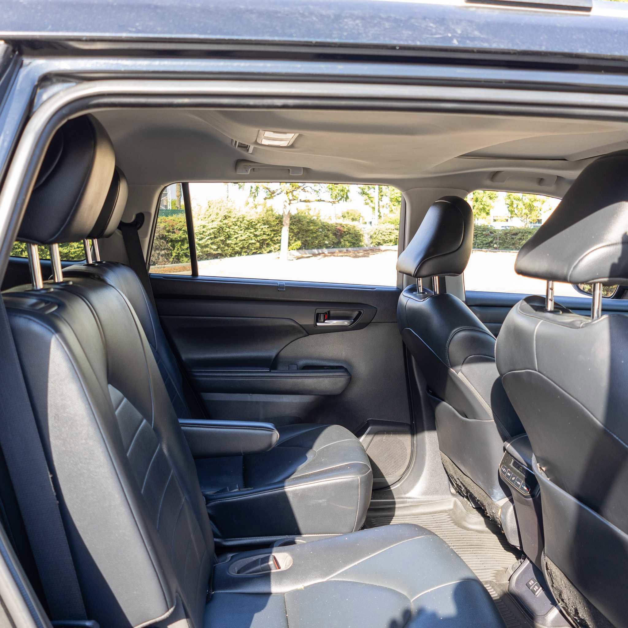 Used 2021 Toyota Highlander XLE image 20