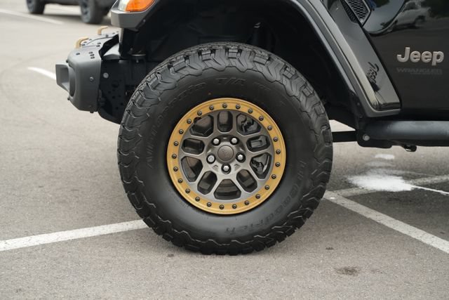 Used 2022 Jeep Wrangler Unlimited Rubicon w/ Xtreme Recon 35" Tire Package AWD/4WD image 11