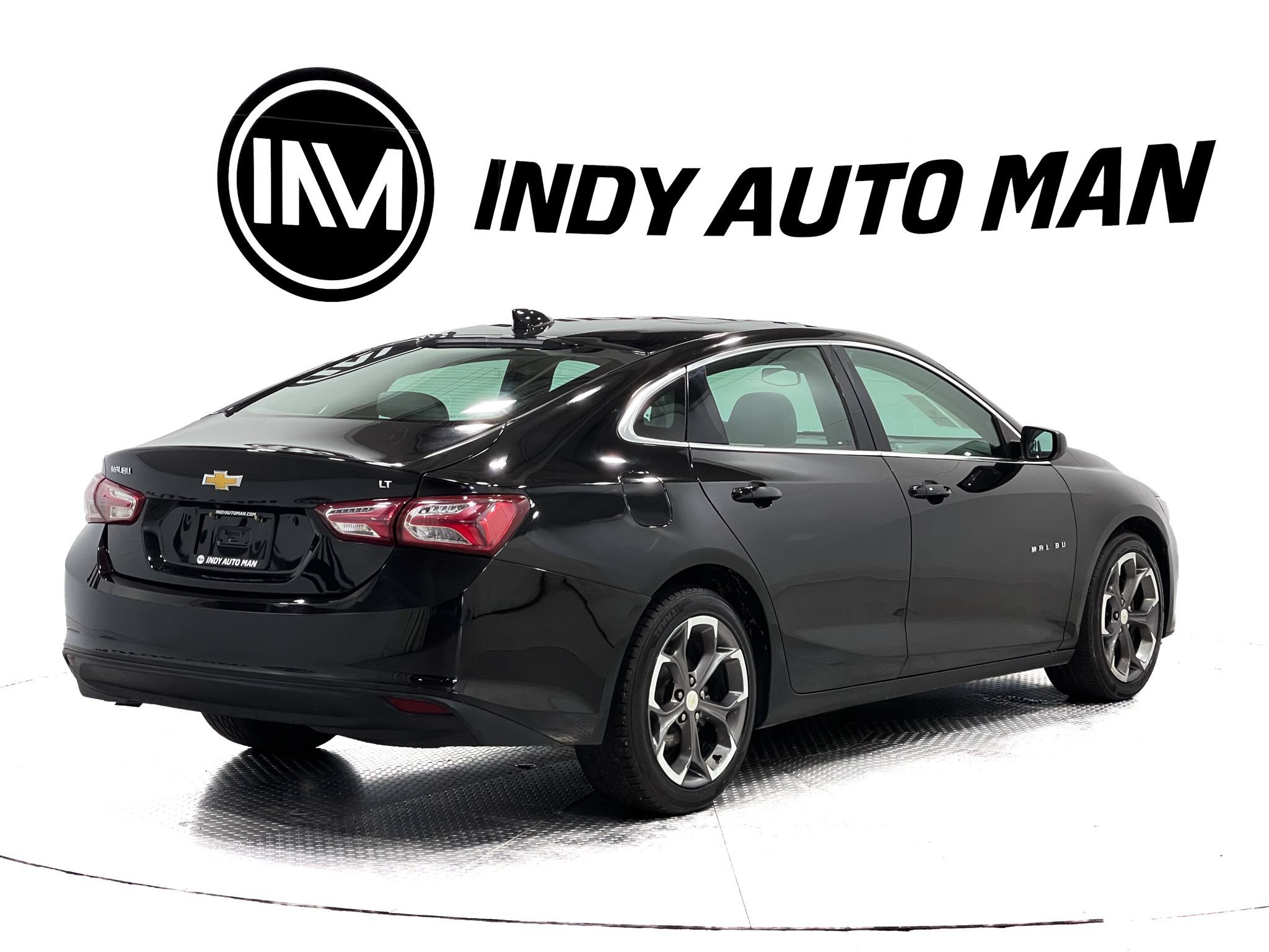 Used 2021 Chevrolet Malibu LT FWD image 4