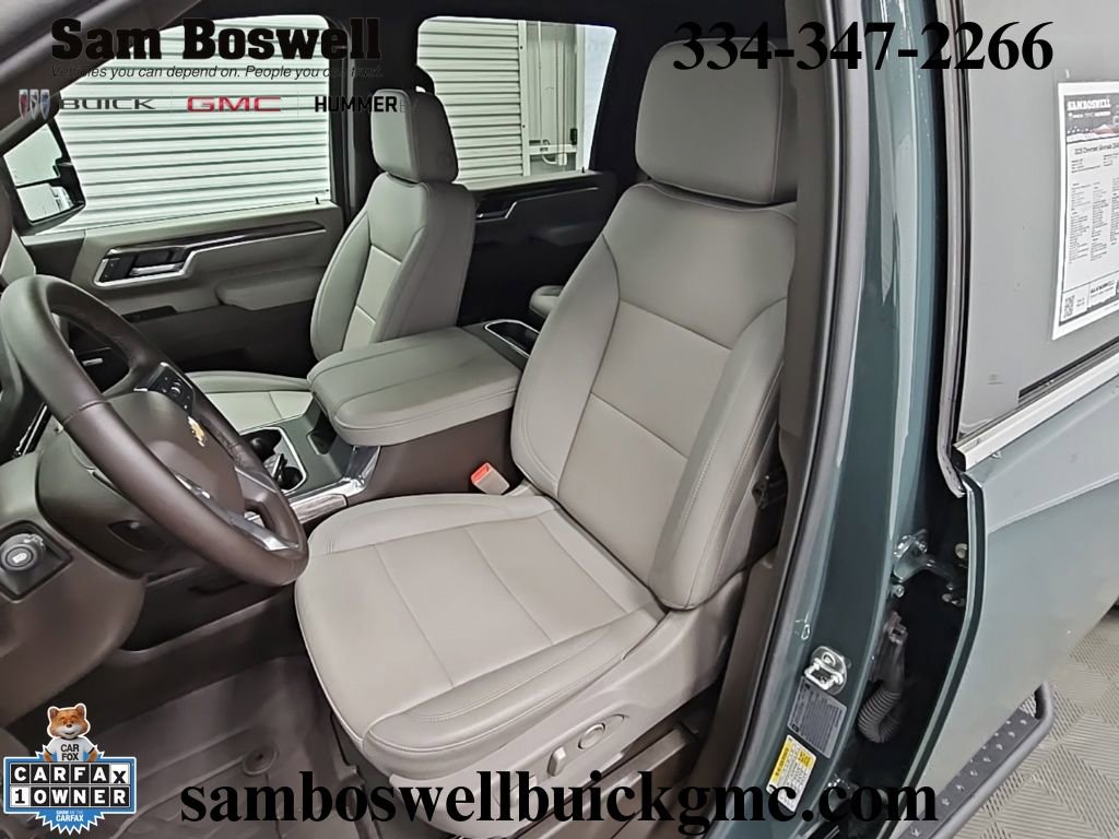 Used 2025 Chevrolet Silverado 2500 LTZ w/ LTZ Convenience Package image 28