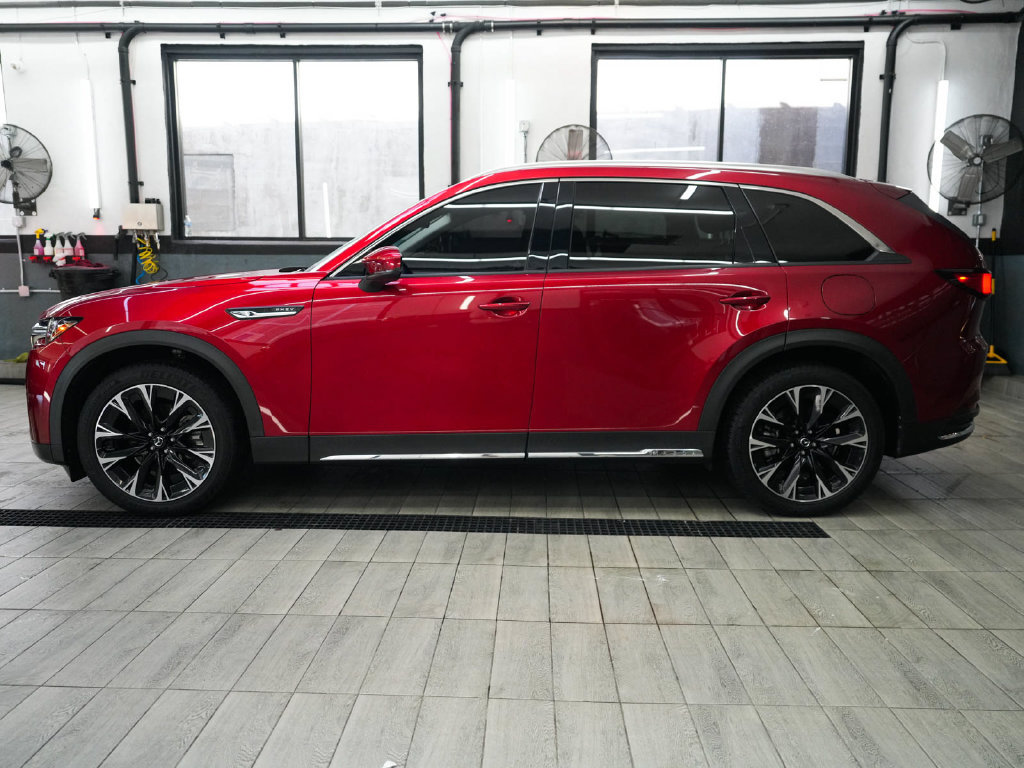 Used 2024 MAZDA CX-90 Plug-In Hybrid w/ Premium Pkg AWD/4WD image 4
