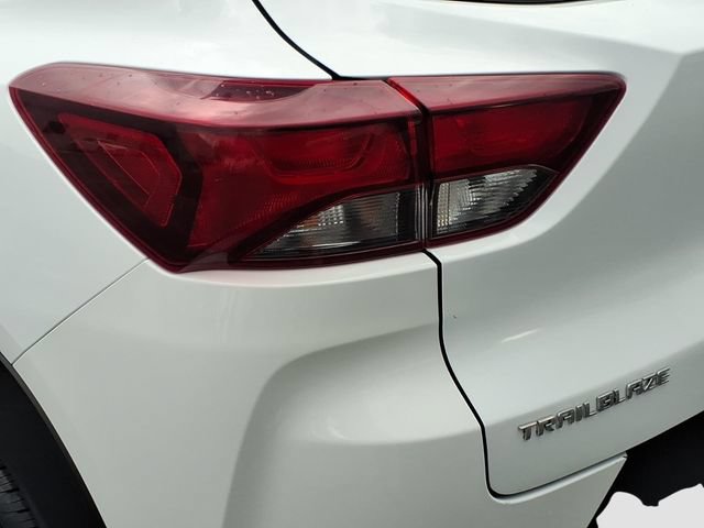 Used 2024 Chevrolet TrailBlazer LS w/ LS Confidence Package FWD image 25