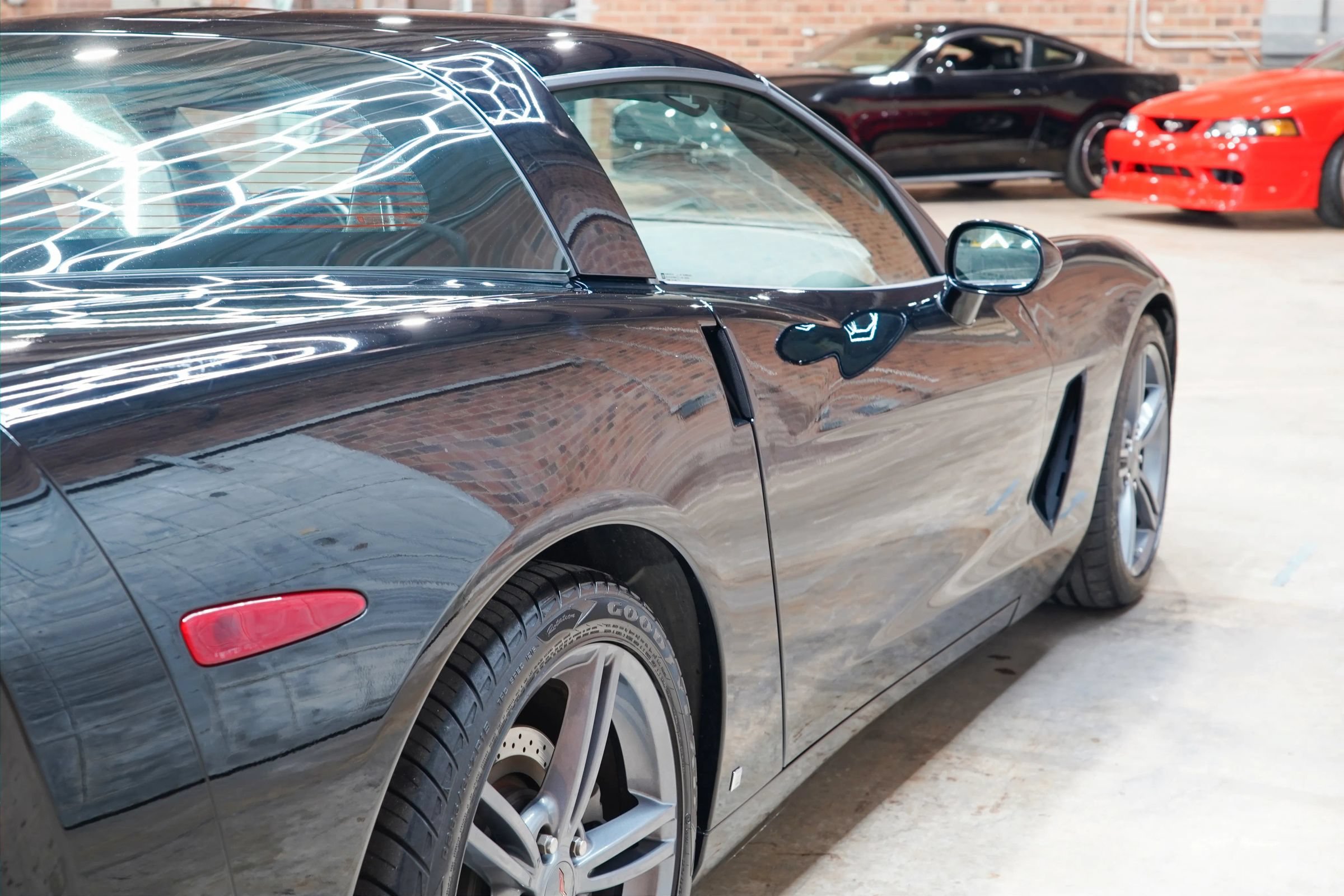 Used 2009 Chevrolet Corvette Coupe w/ Preferred Equipment Group RWD image 18