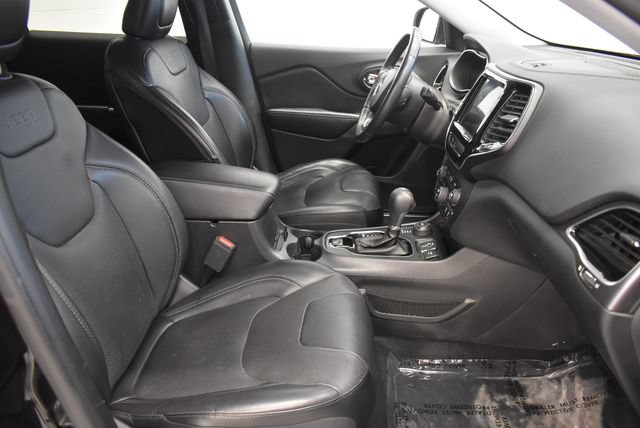 Used 2019 Jeep Cherokee Limited AWD/4WD image 19