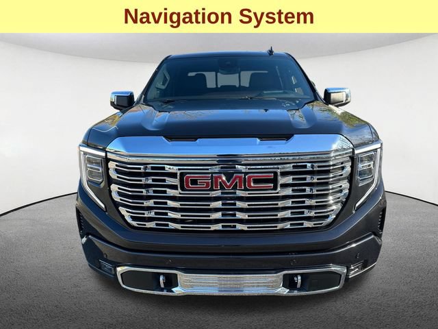 Used 2023 GMC Sierra 1500 Denali w/ Technology Package AWD/4WD image 4