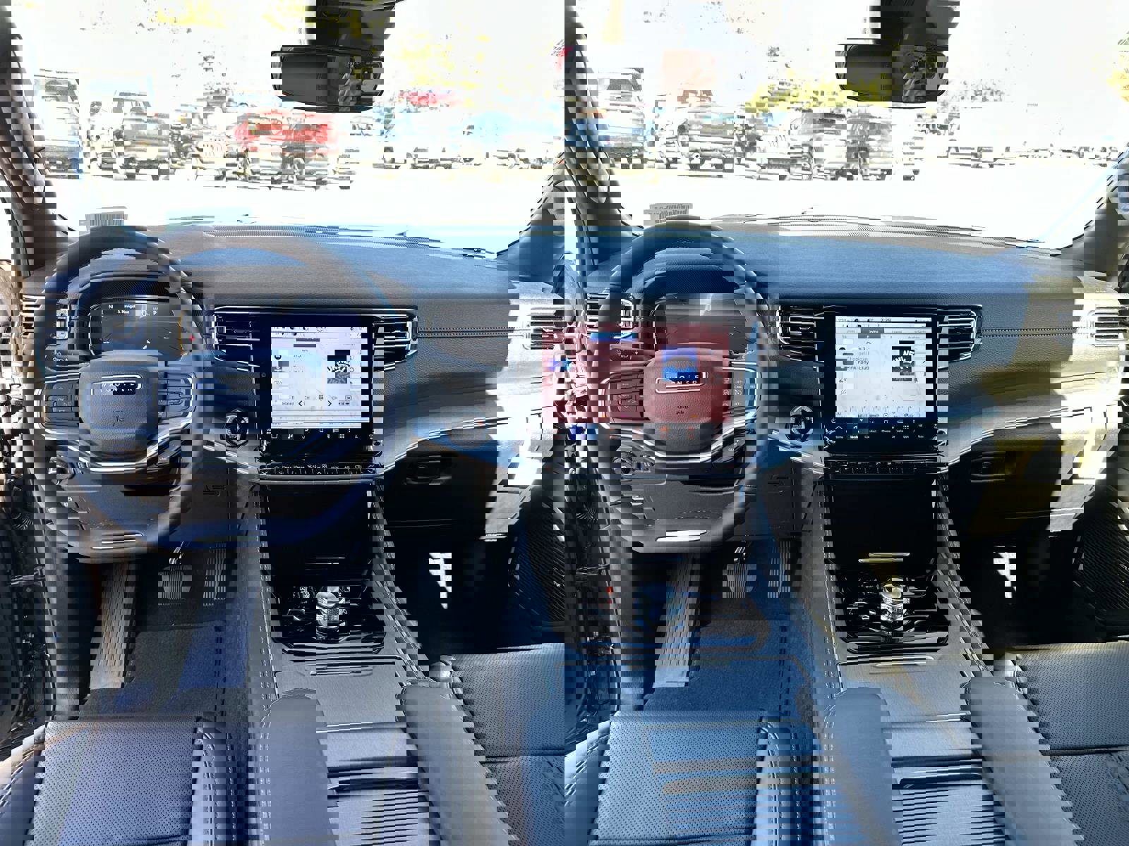 New 2025 Jeep Wagoneer 4WD image 18