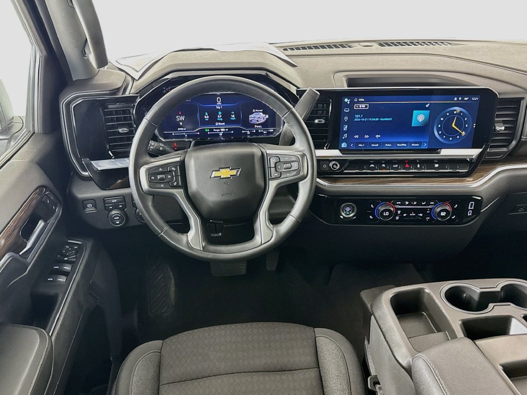 Certified 2024 Chevrolet Silverado 1500 LT AWD/4WD image 24
