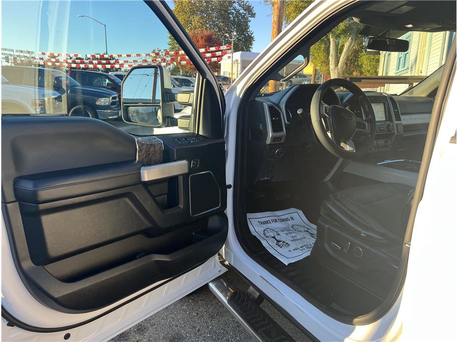 Used 2019 Ford F250 Lariat w/ Lariat Value Package image 17