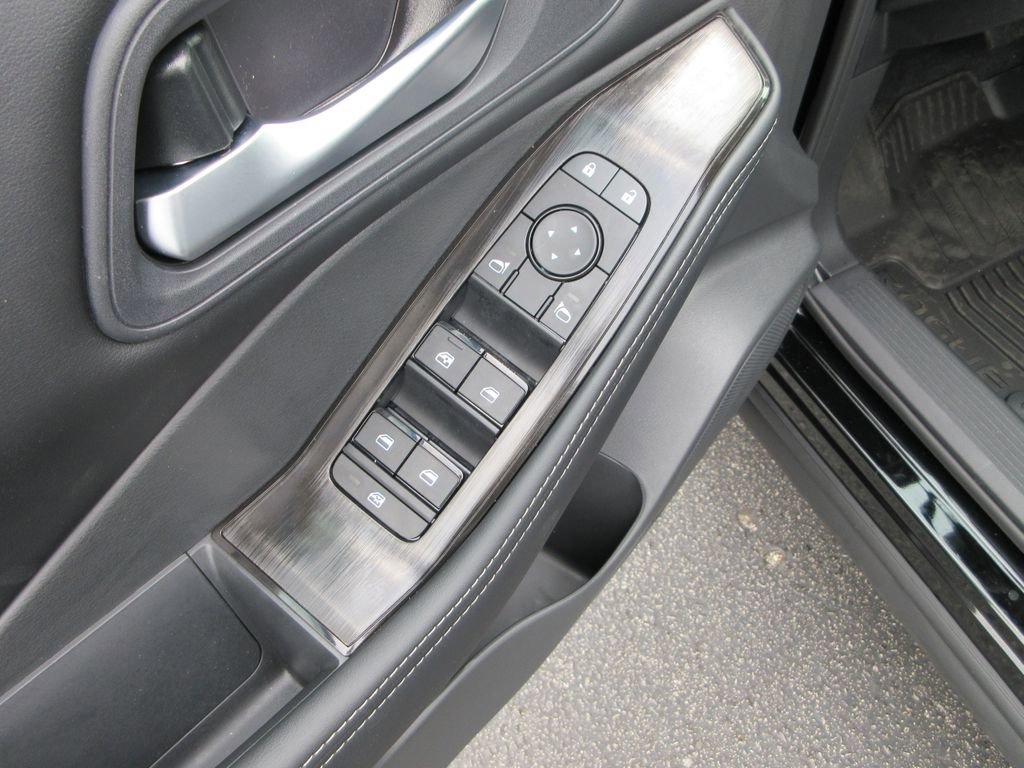 New 2026 Nissan Rogue SV w/ Cold Weather Package FWD image 18