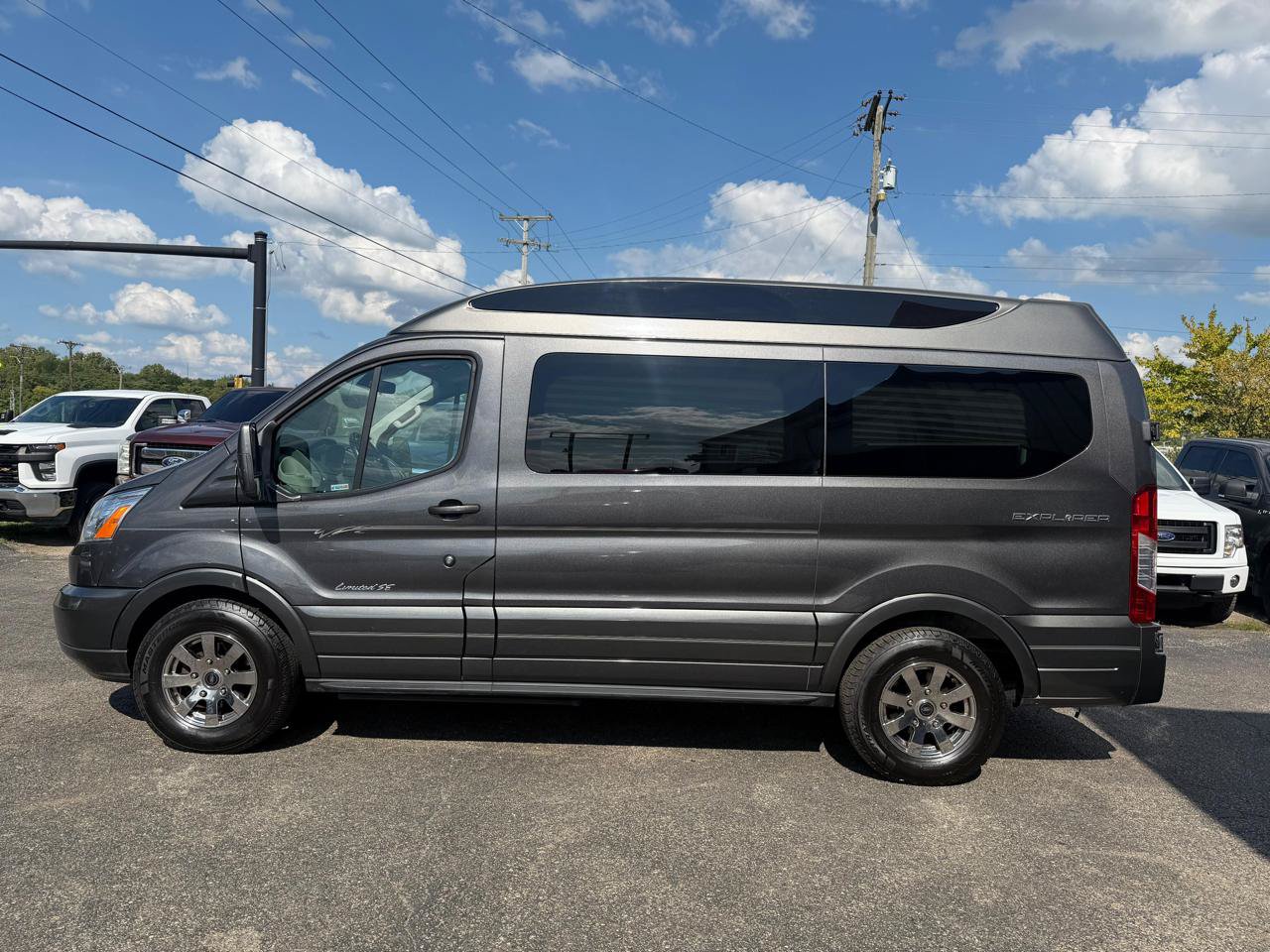 Used 2019 Ford Transit 150 130 Low Roof w/ Exterior Upgrade Package RWD image 2