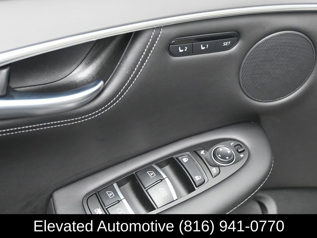 Used 2025 INFINITI QX55 Luxe w/ Cargo Package image 16