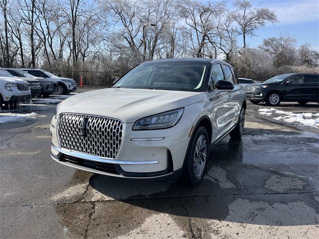 Used 2023 Lincoln Corsair AWD w/ Equipment Group 101A image 6