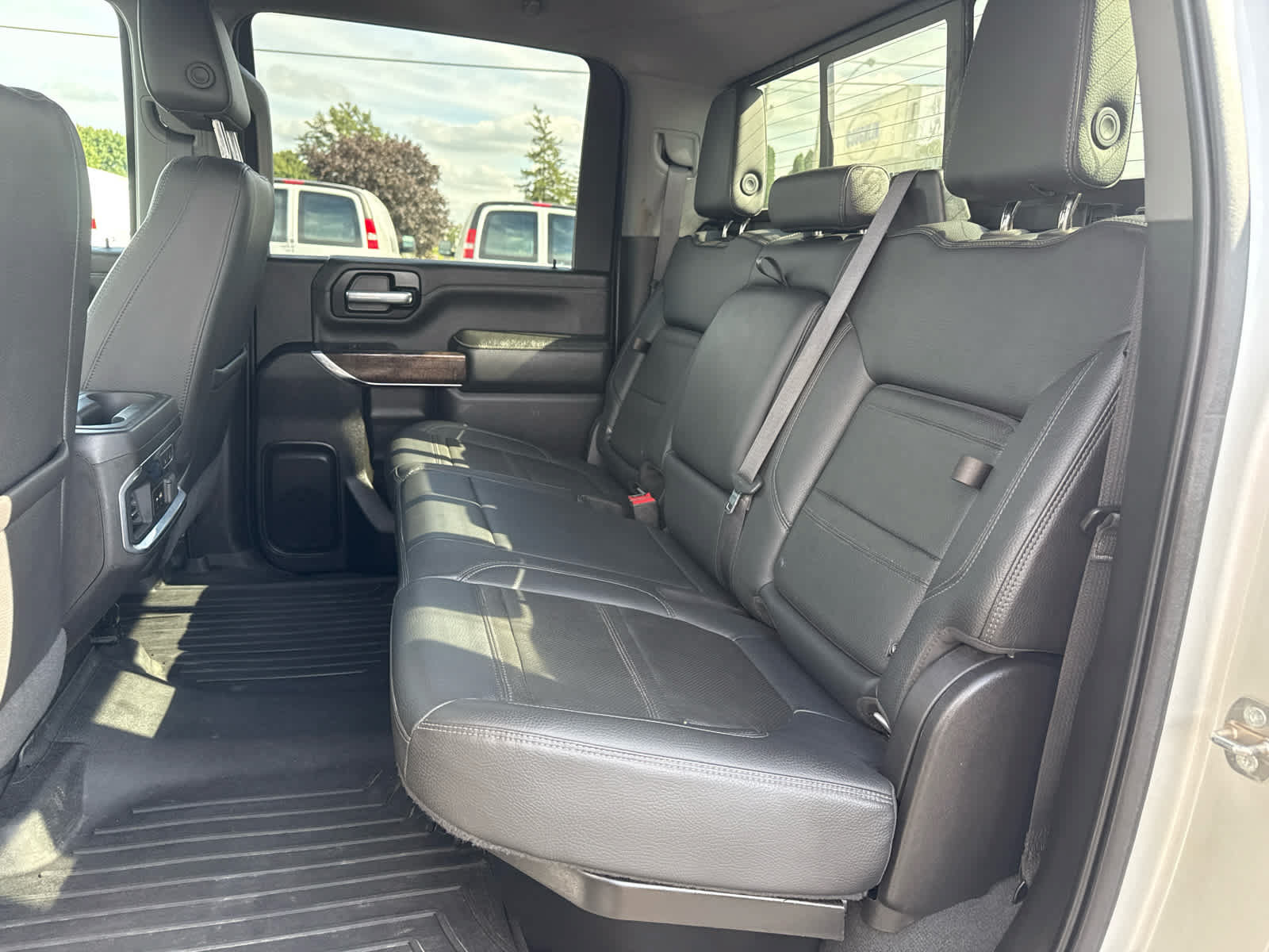 Certified 2022 GMC Sierra 3500 Denali w/ Technology Package AWD/4WD image 25