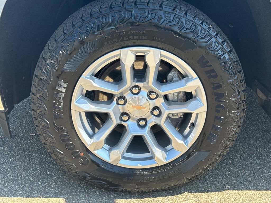 Used 2024 Chevrolet Silverado 1500 LT AWD/4WD image 11