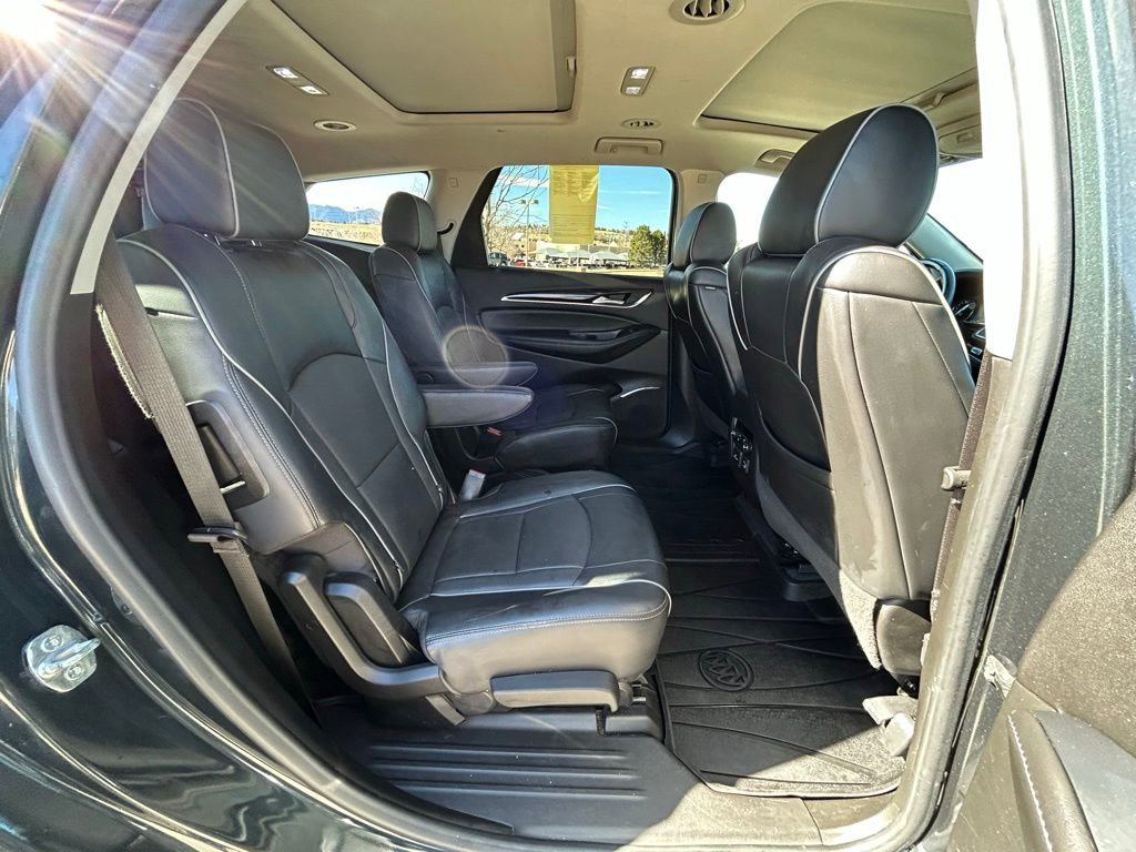 Used 2021 Buick Enclave Avenir w/ Avenir Technology Package image 32
