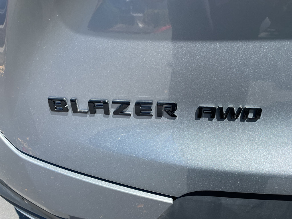 Used 2025 Chevrolet Blazer LT w/ Midnight/Sport Edition AWD/4WD image 11