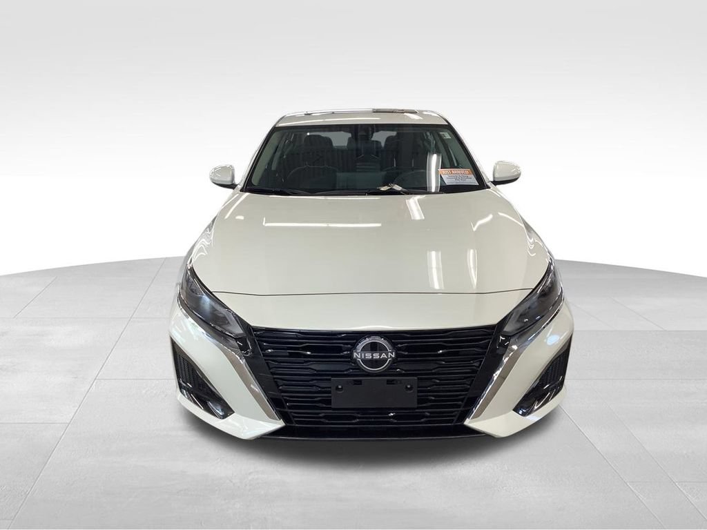 Used 2023 Nissan Altima 2.5 SV w/ SV Premium Package AWD/4WD image 23