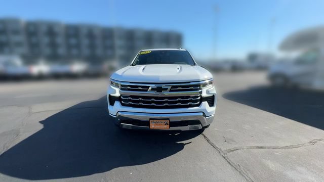 Used 2022 Chevrolet Silverado 1500 LTZ AWD/4WD image 3