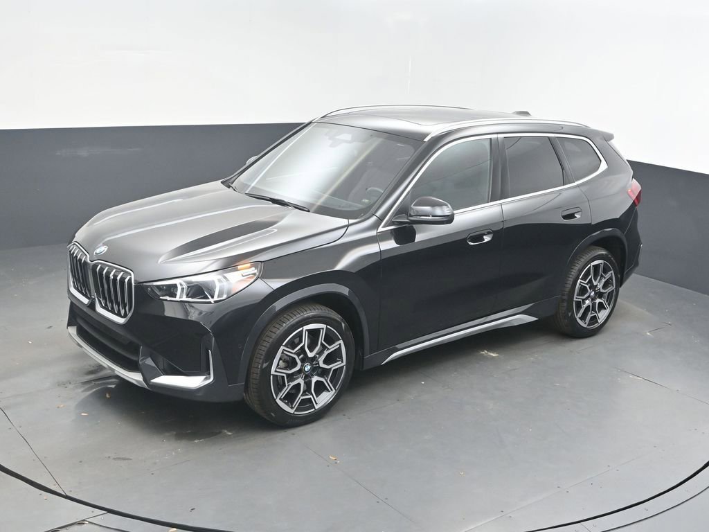 Used 2025 BMW X1 xDrive28i image 1