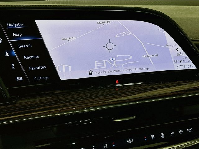 Used 2024 Cadillac Escalade ESV Luxury AWD/4WD image 17