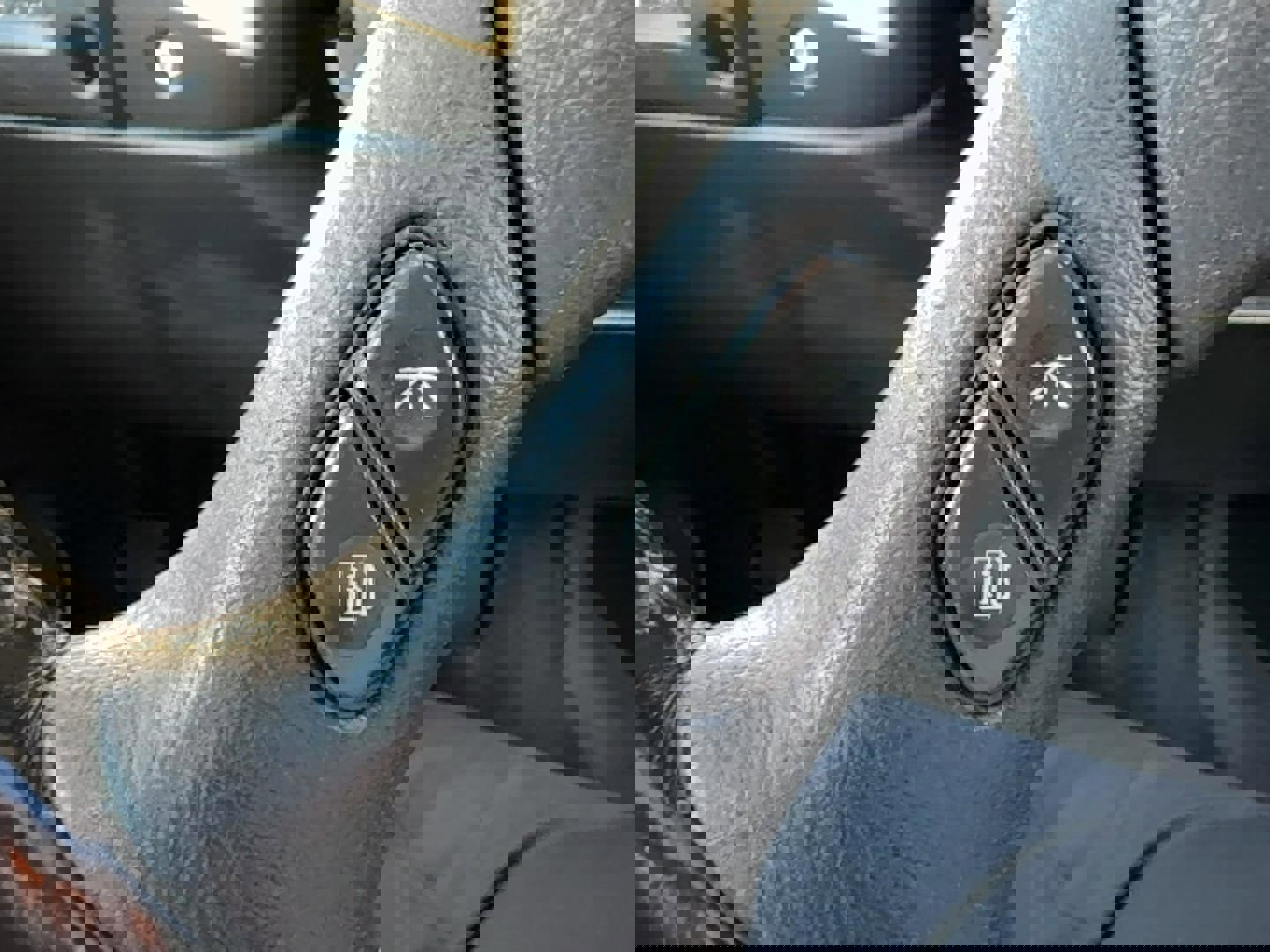 Used 2005 HUMMER H2 SUT w/ Preferred Equipment Group image 27