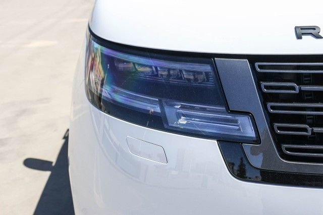 New 2025 Land Rover Range Rover Long Wheelbase SE image 10