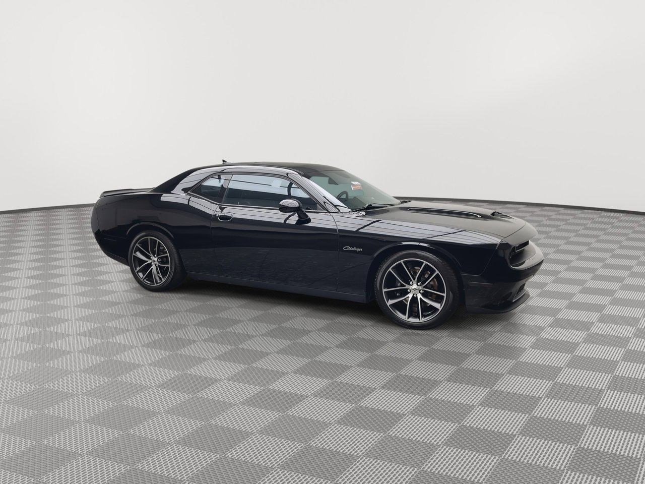 Used 2018 Dodge Challenger R/T Plus RWD image 39