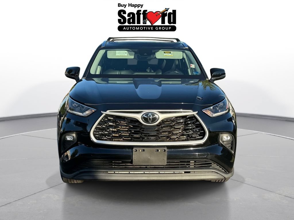 Used 2021 Toyota Highlander XLE AWD/4WD image 8