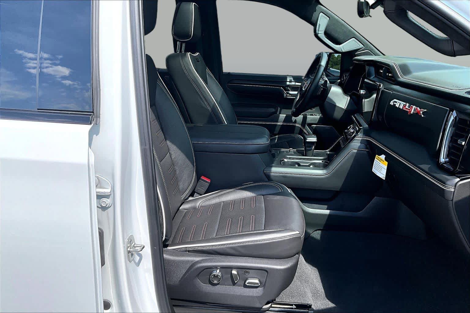 Used 2025 GMC Sierra 1500 AT4X AWD/4WD image 8