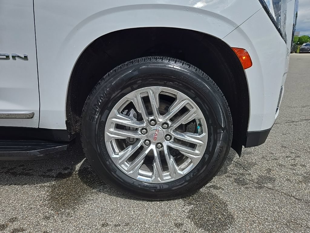 Used 2023 GMC Yukon XL SLT AWD/4WD image 12