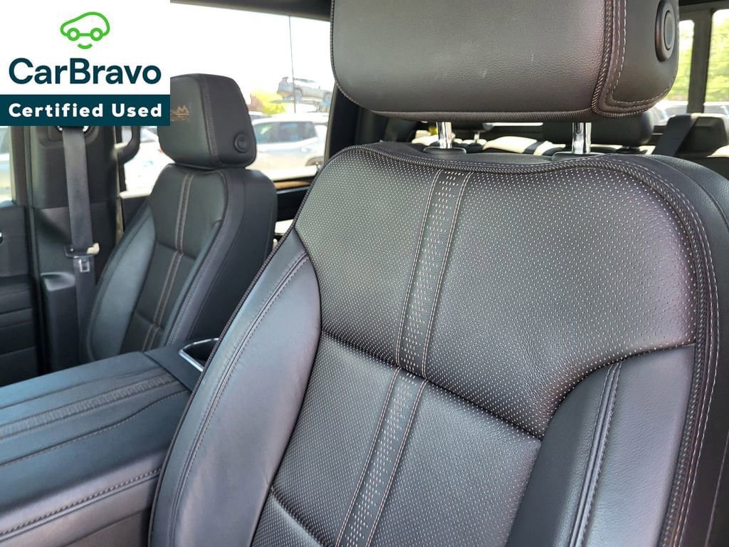 Certified 2024 Chevrolet Silverado 2500 High Country w/ High Country Premium Package AWD/4WD image 18