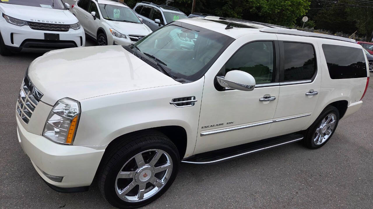Used 2010 Cadillac Escalade ESV Luxury AWD/4WD image 4