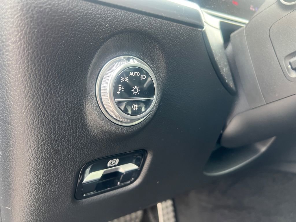 Used 2024 Mercedes-Benz C 300 Sedan image 20