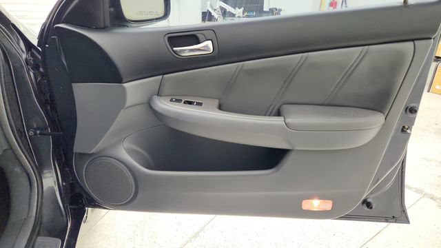 Used 2005 Honda Accord EX-L image 23