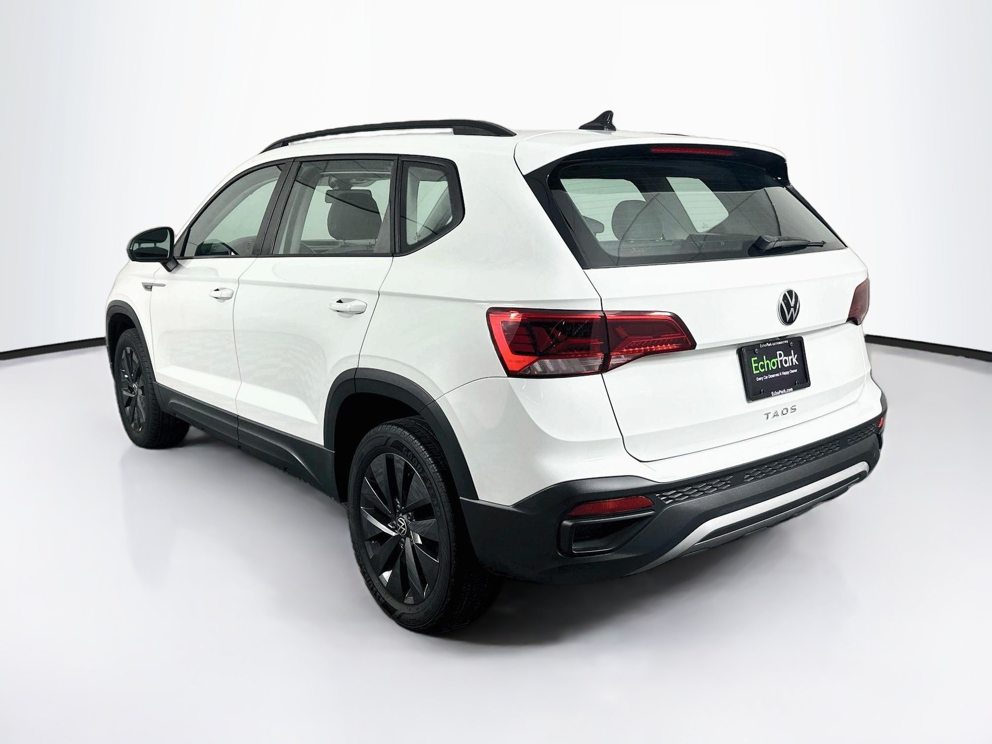 Used 2022 Volkswagen Taos S w/ IQ Drive S Package FWD image 5