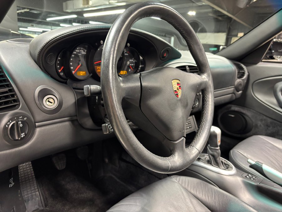 Used 2004 Porsche 911 Carrera 4S AWD/4WD image 32