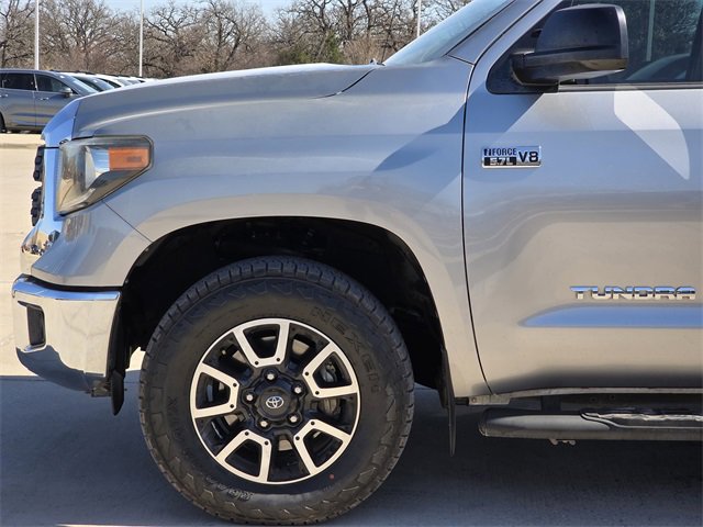 Used 2018 Toyota Tundra SR5 w/ SR5 Upgrade Package image 5