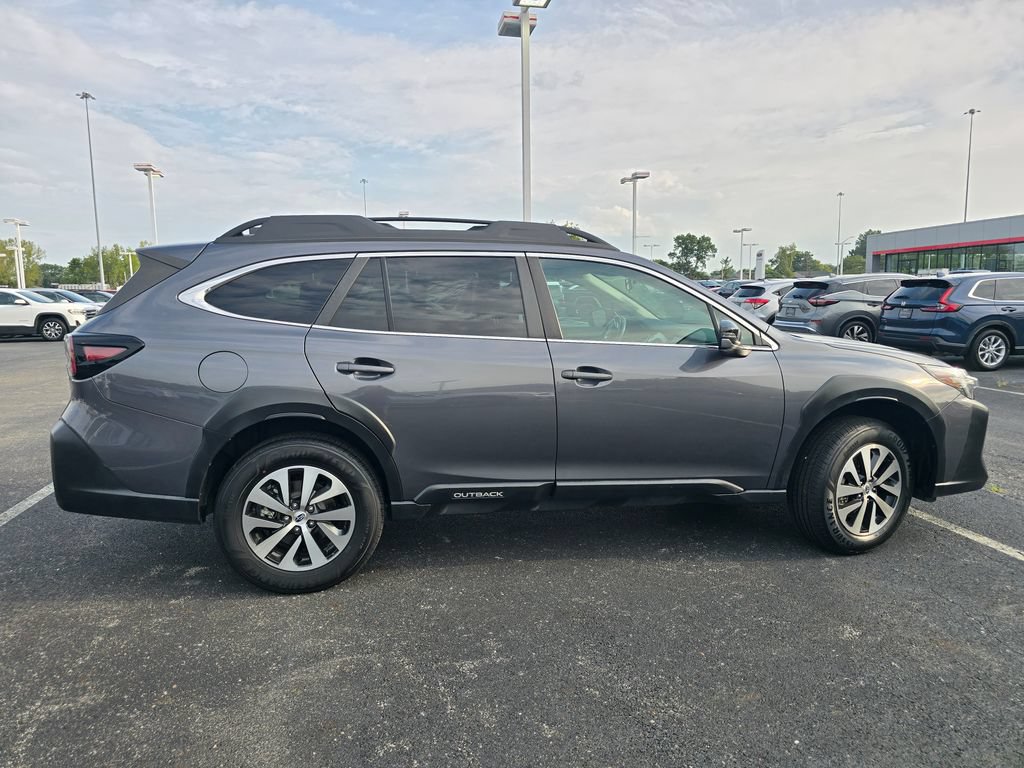 Used 2024 Subaru Outback Premium AWD/4WD image 8