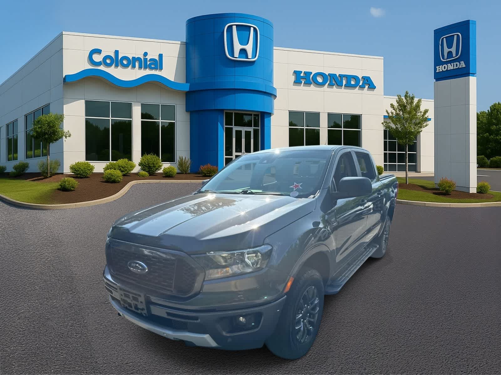 Used 2019 Ford Ranger XLT w/ Equipment Group 302A Luxury AWD/4WD image 2
