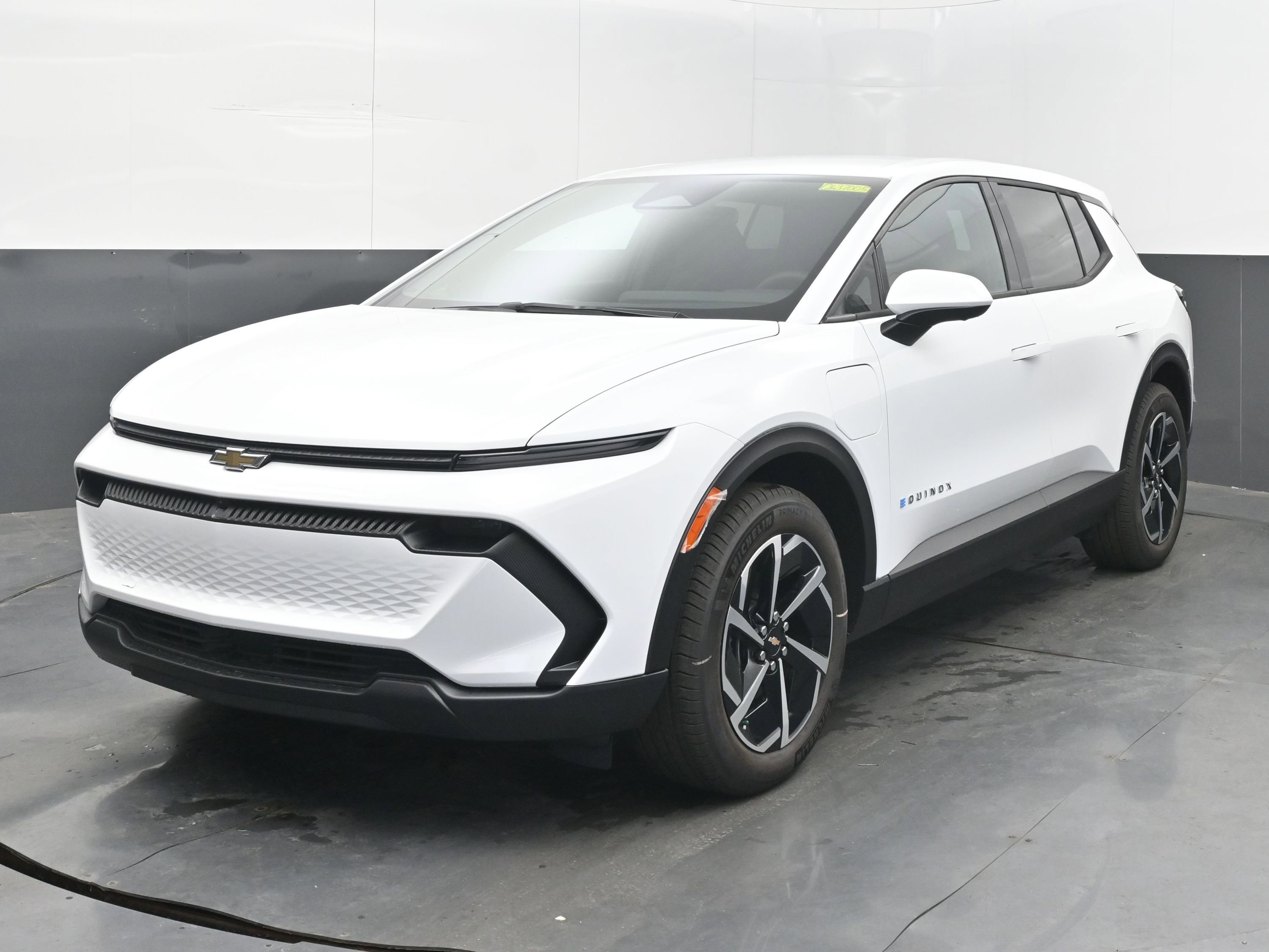 New 2026 Chevrolet Equinox EV LT image 4